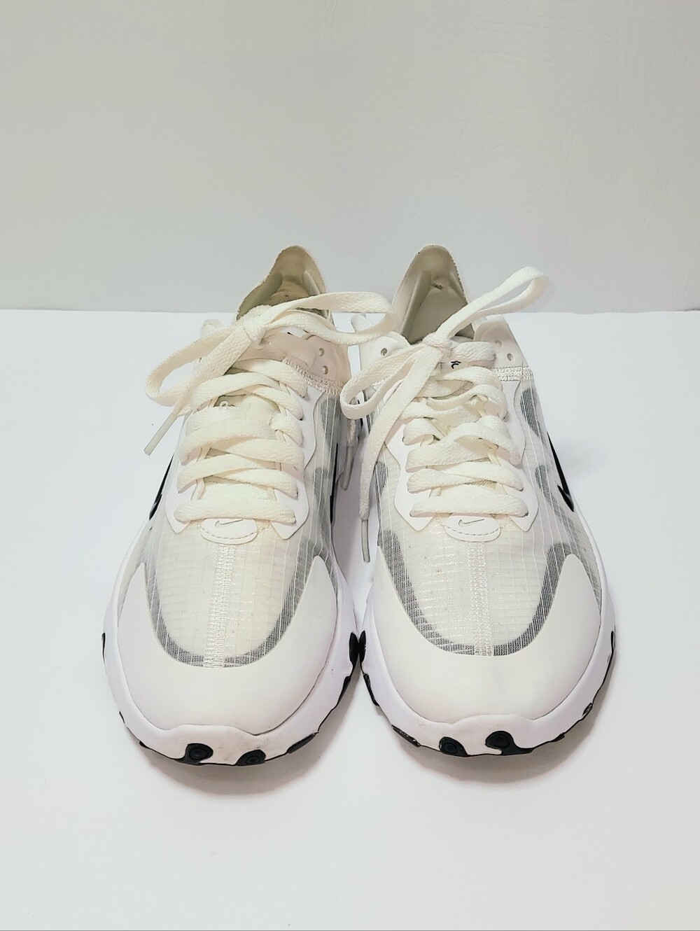 Nike Renew Lucent Sneakers - Picture 4 of 7